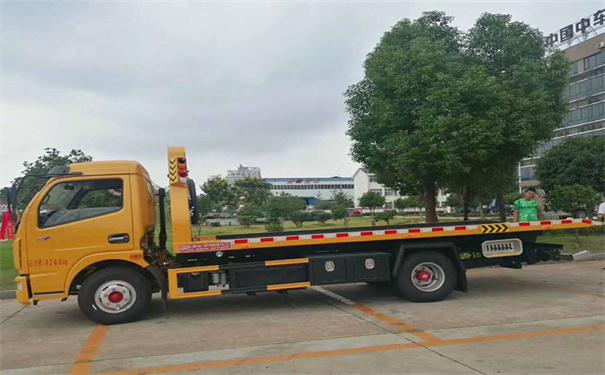 贵州定远24小时拖车救援电话号码，定远道路救援公司怎么收费的